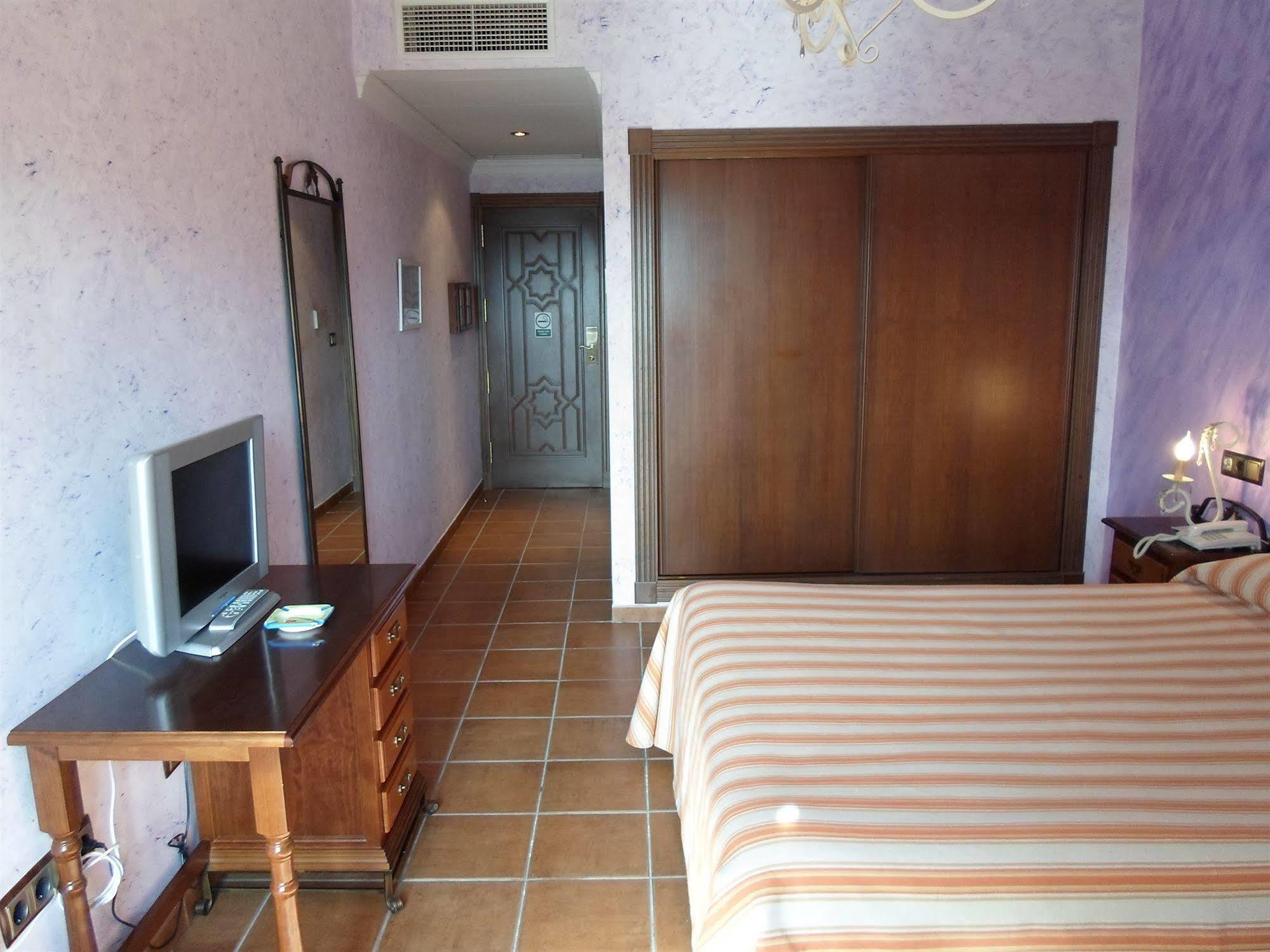 Hotel El Doncel Atarfe Zewnętrze zdjęcie