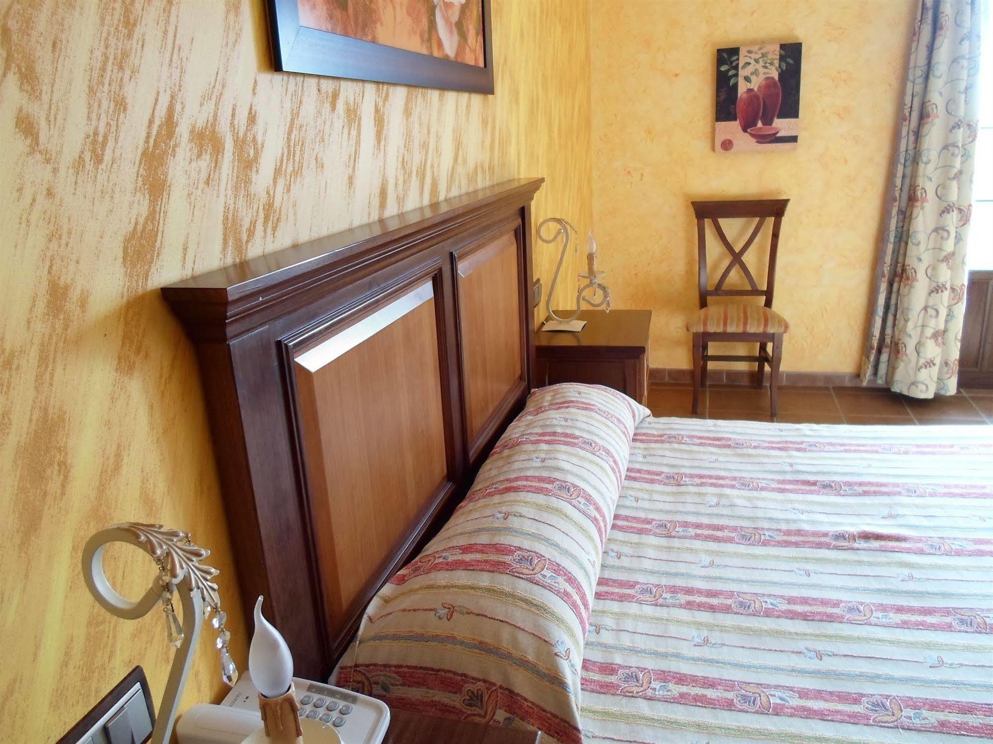 Hotel El Doncel Atarfe Zewnętrze zdjęcie